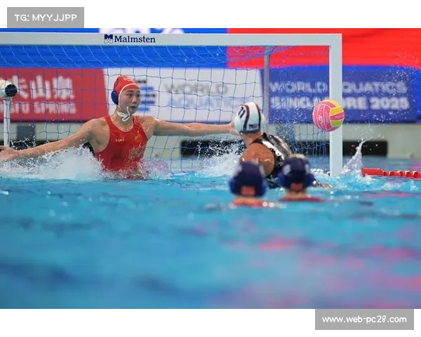 中国女子水球首战7-15不敌美国 强势对手展现强大实力 中国女子水球首战7-15不敌美国 强势对手展现强大实力